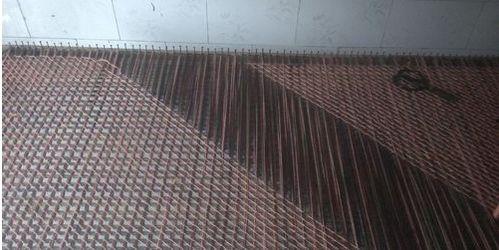 旧毛线钩沙发垫的视频,跟随视频轻松制作温馨家居饰品